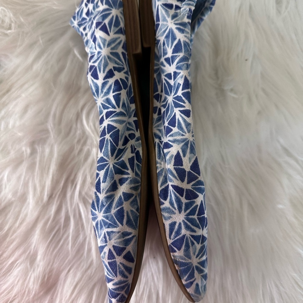 Blue Geometric Patterned Women's Flats - Picture 4 of 7